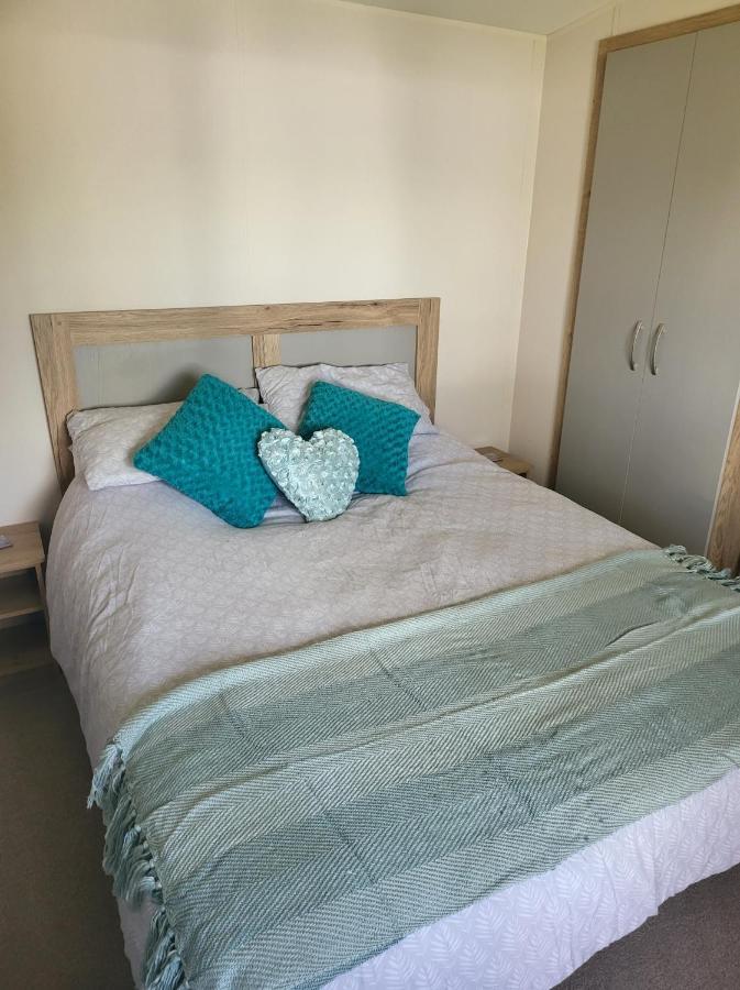 Blackmoor Farm - Caravan 6 Apartment Ludchurch Ngoại thất bức ảnh